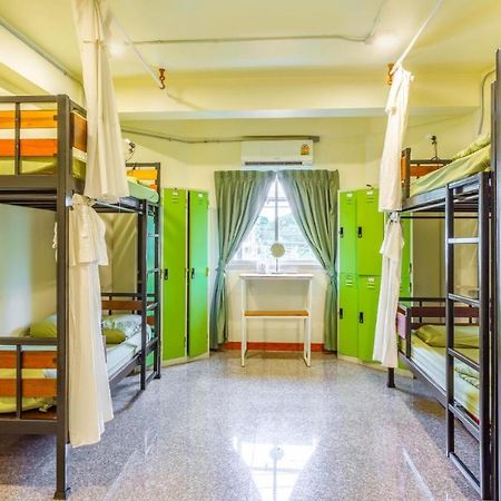 Oyo 75416 Rama3 Sunrise Hostel Bangkok Esterno foto