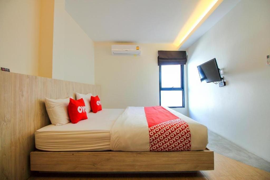 Oyo 75416 Rama3 Sunrise Hostel Bangkok Esterno foto