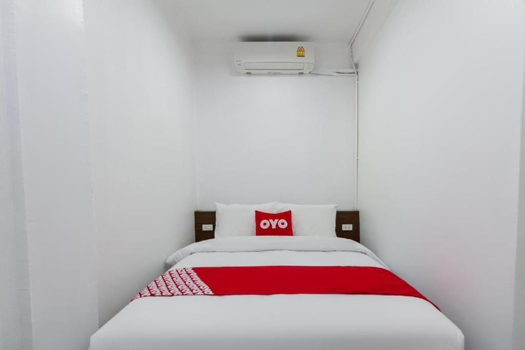 Oyo 75416 Rama3 Sunrise Hostel Bangkok Esterno foto